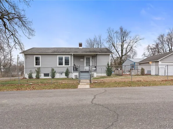 414 W 6th St, Eldon, MO 65026