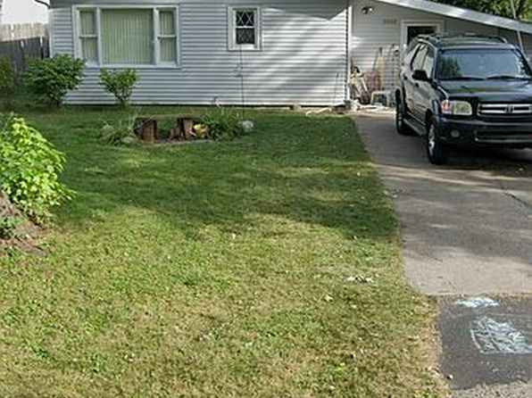 2002 Burr Oak Ln