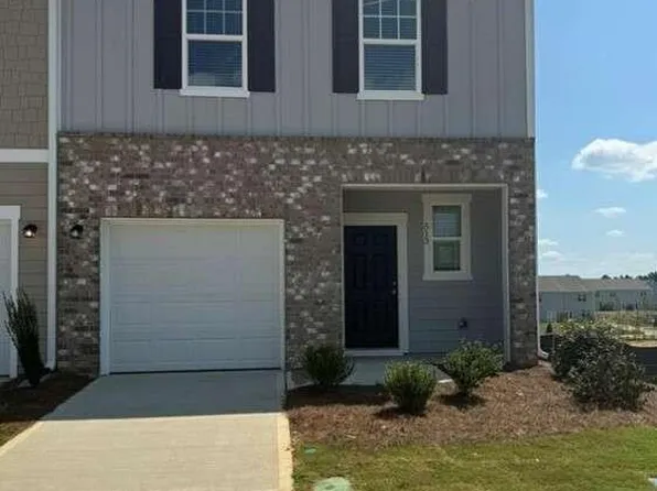 513 Campeche Dr, Locust Grove, GA 30248