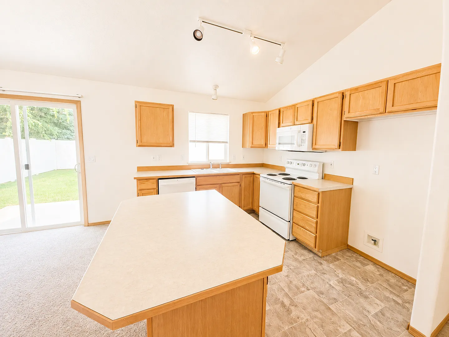 4937 W Palmwood — Photo 3