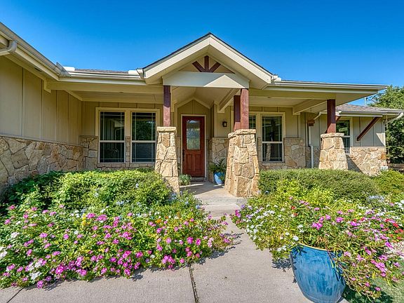 3rd image of 706 Rogart Dr
