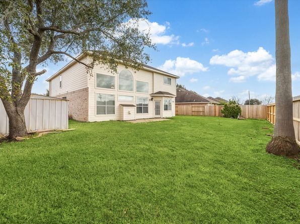 15027 Moss Bridge Ln, Sugar Land, TX 77498