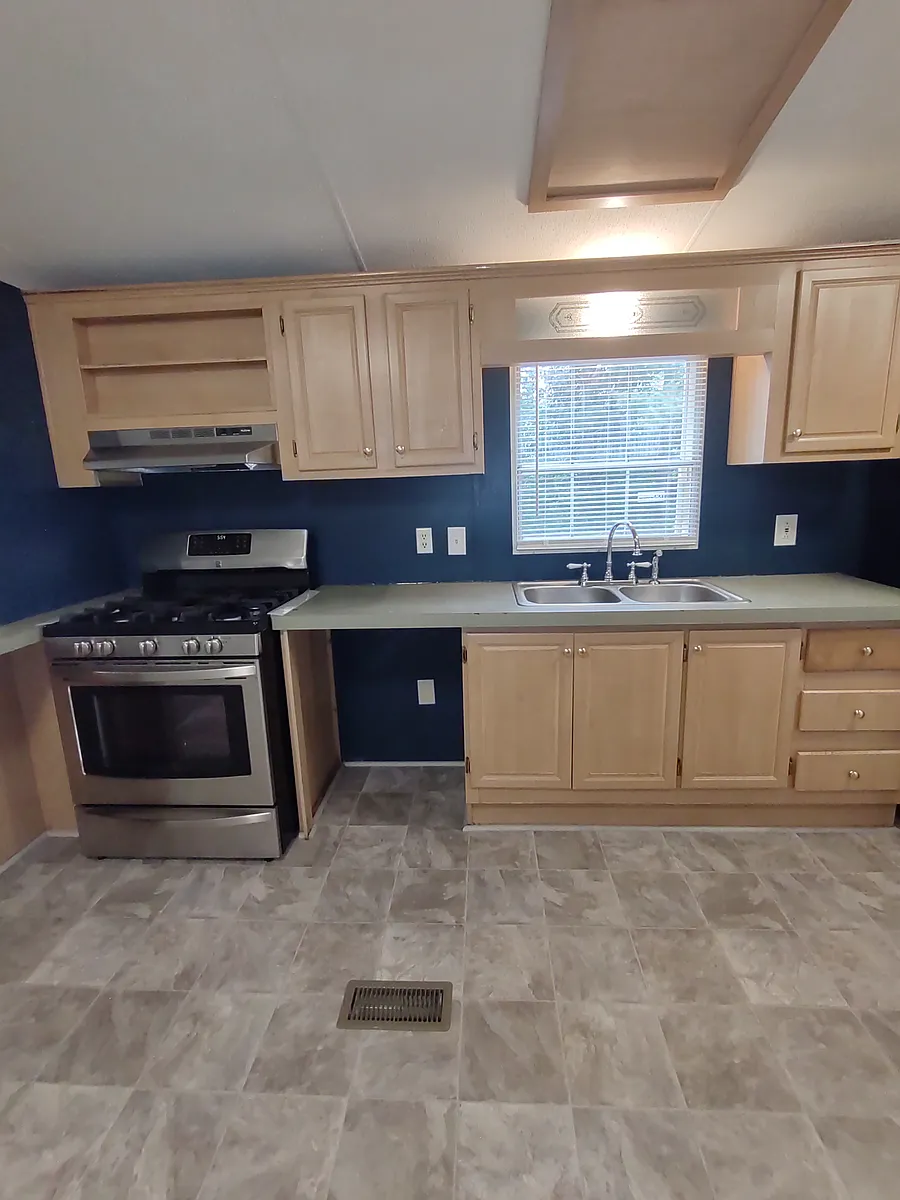 Building Photo - 8685 Green Meadows Ln