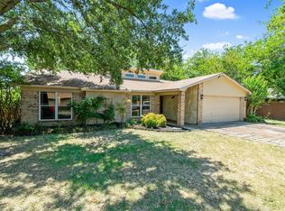 904 Dewey Scott St, Benbrook, TX 76126
