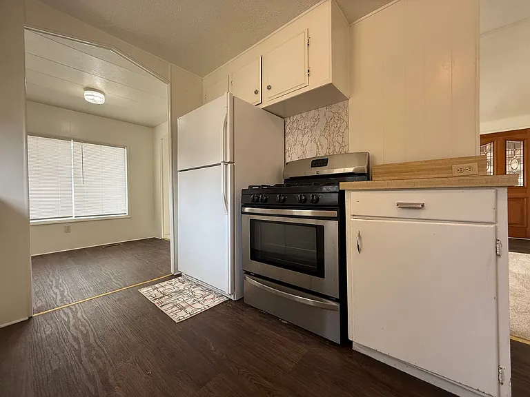 460 South St — Photo 12