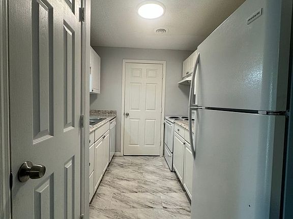 5th image of 1304 Holyoke St APT 9