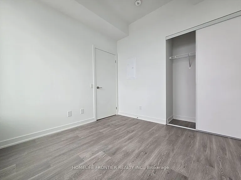 8 Wellesley St W #LPH01 — Photo 15