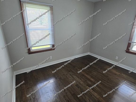 4th image of 2715 162nd Pl