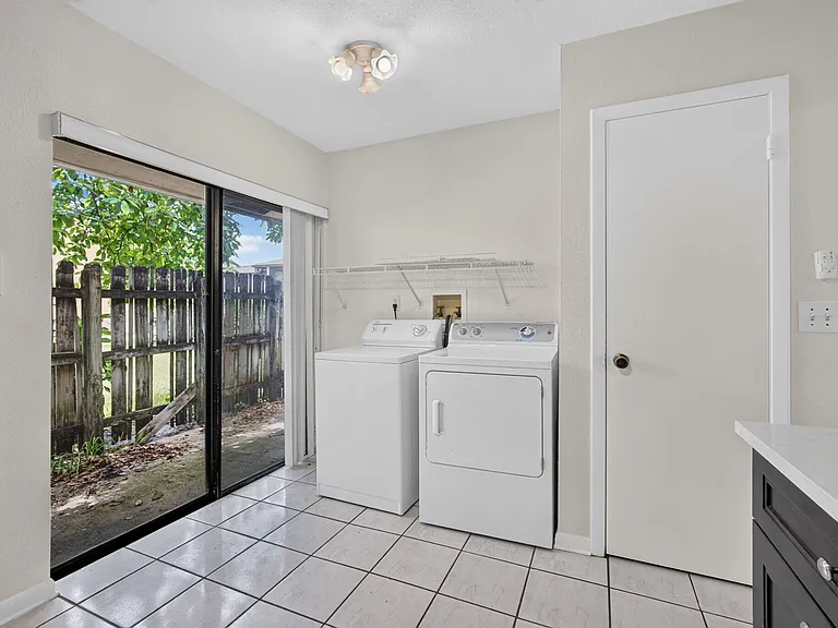 12395 Peconic Ct — Photo 10