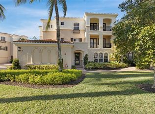 2863 Tiburon Blvd E APT 102, Naples, FL 34109