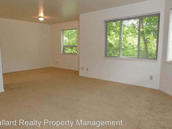 5th image of 8315 5th Ave NE #302