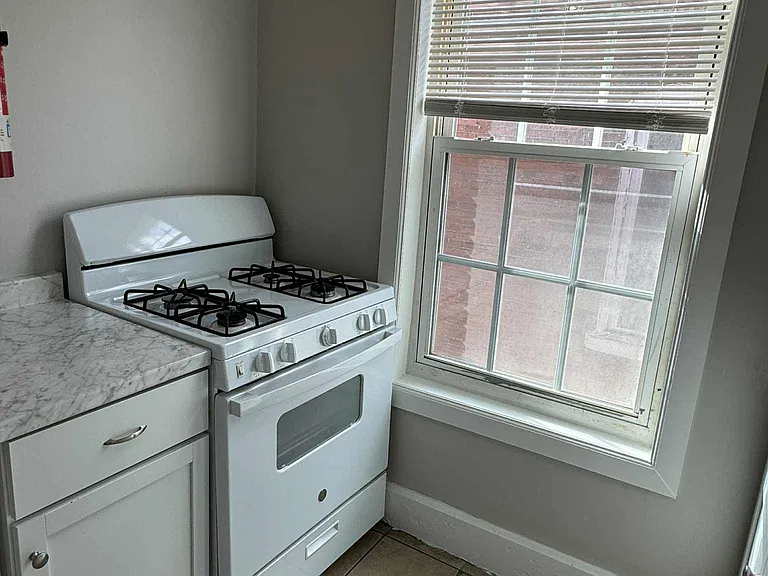1857 Market St #3 — Photo 4