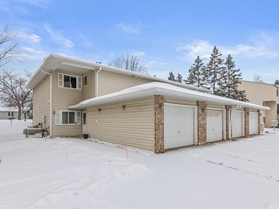 1st image of 120 Ruth St N APT 1