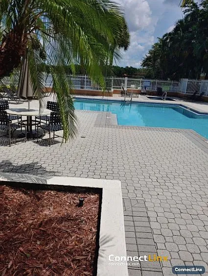 704 NW 92nd Ave — Photo 12