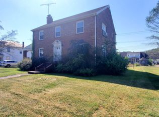 1212 Walnut St, Greenup, KY 41144