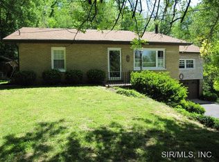 118 Valley Dr, Caseyville, IL 62232