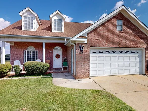 242 Princeton Dr, Dothan, AL 36301