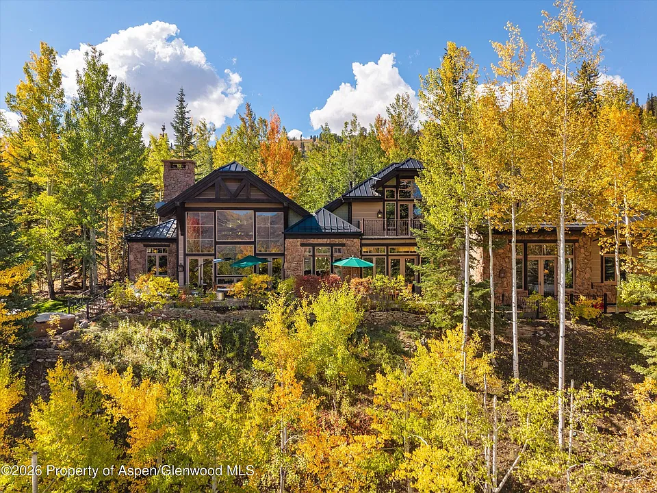 353 Pfister Dr