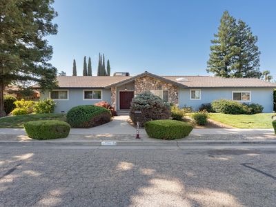 1621 E Finch Avenue, Tulare, CA, 93274