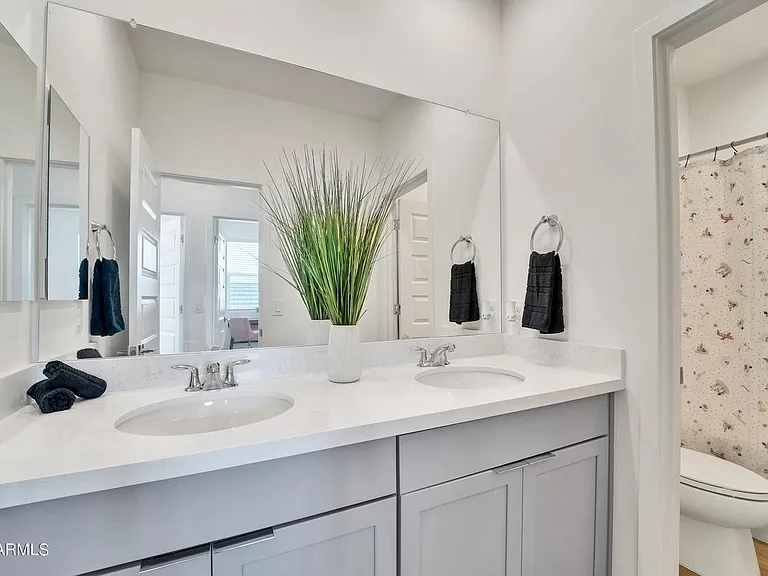 15642 S 182nd Ave — Photo 5