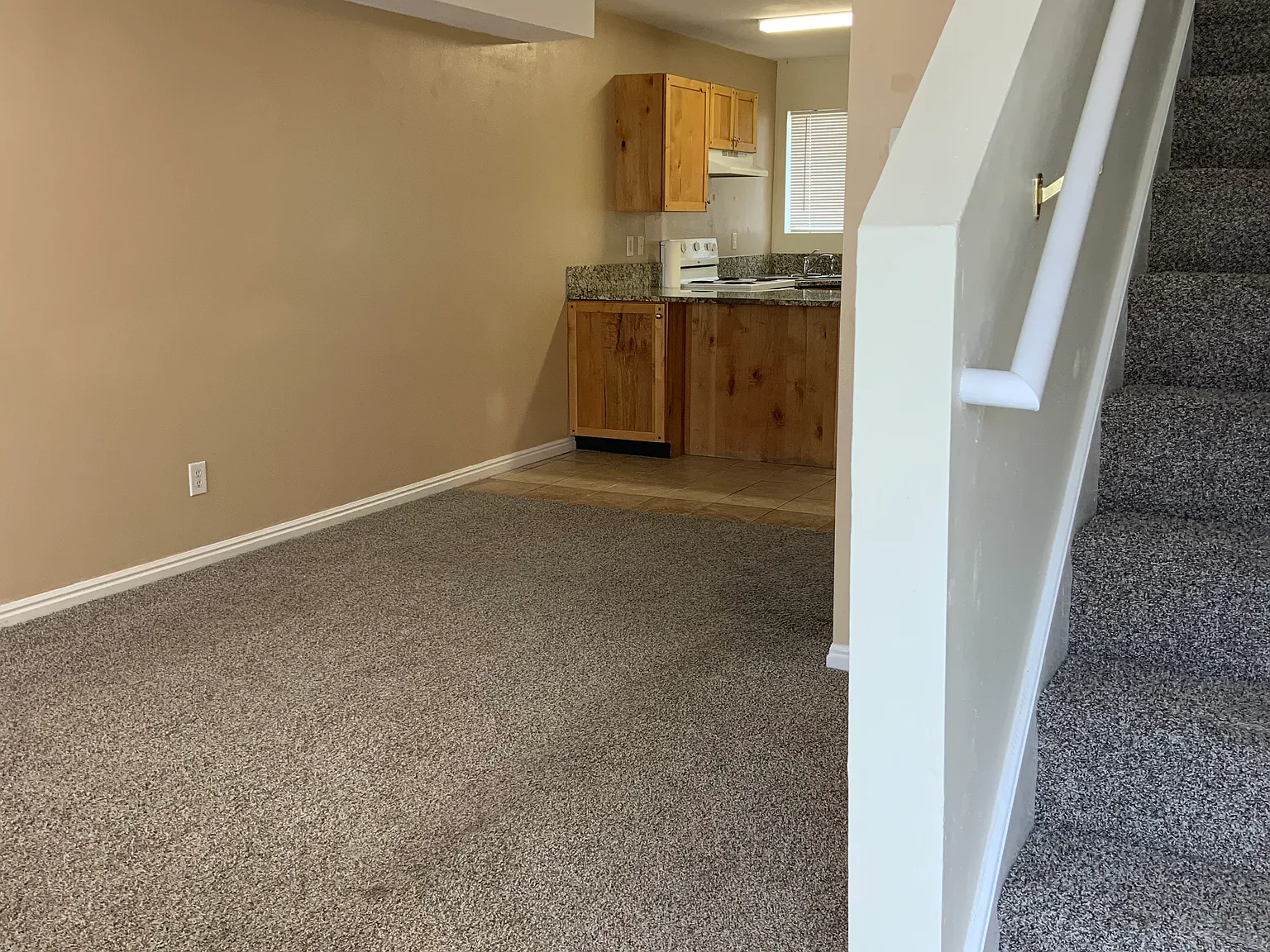 3 bed, 1.5 bath, 1310 sqft, $1,625 — Photo 1