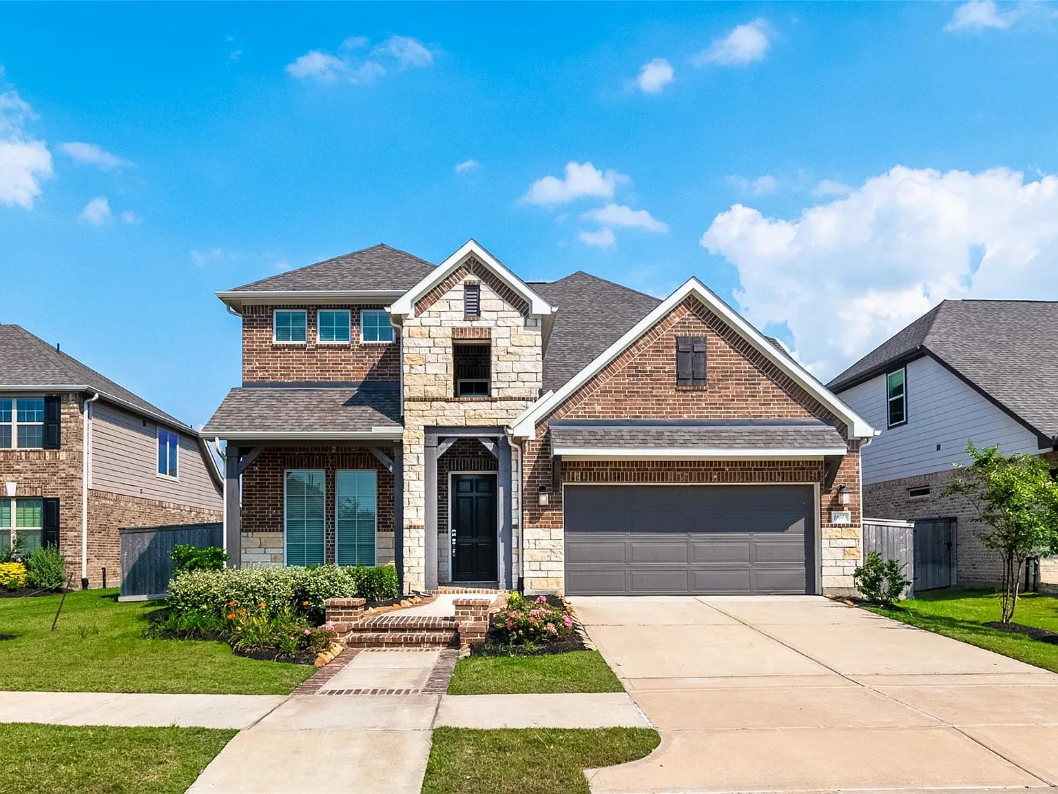 4 bed, 3.5 bath, 2883 sqft, $3,300 — Photo 1