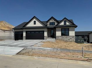 616 Rock Ridge Rd, Tiffin, IA 52340