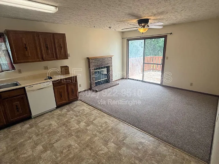 5840 S 52nd St #5 — Photo 1