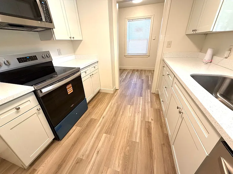 877 Eleanor Ave — Photo 8