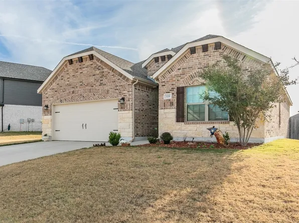 129 Creekside Dr, Sanger, TX 76266
