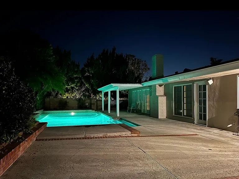 5901 Valerie Ave — Photo 36