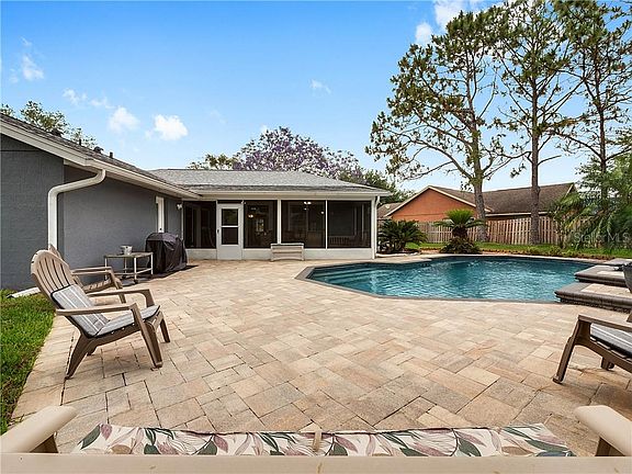 4th image of 1037 California Creek Dr