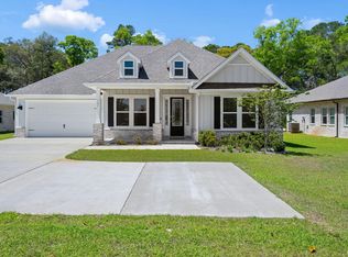 785 Old Ferry Rd, Pt Washington, FL 32459