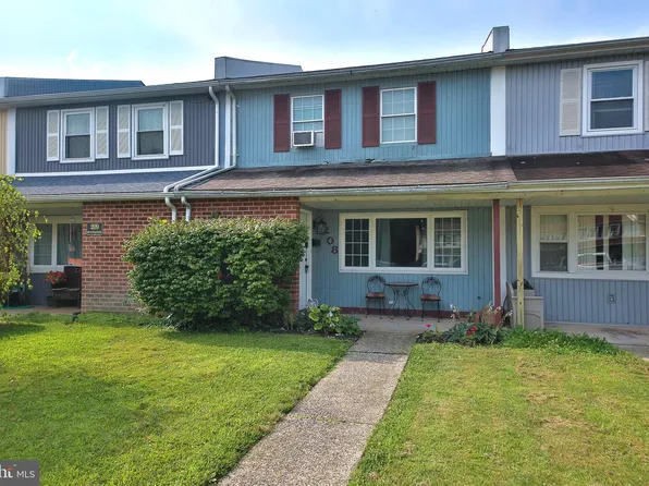 208 Hyacinth Ct, Quakertown, PA 18951
