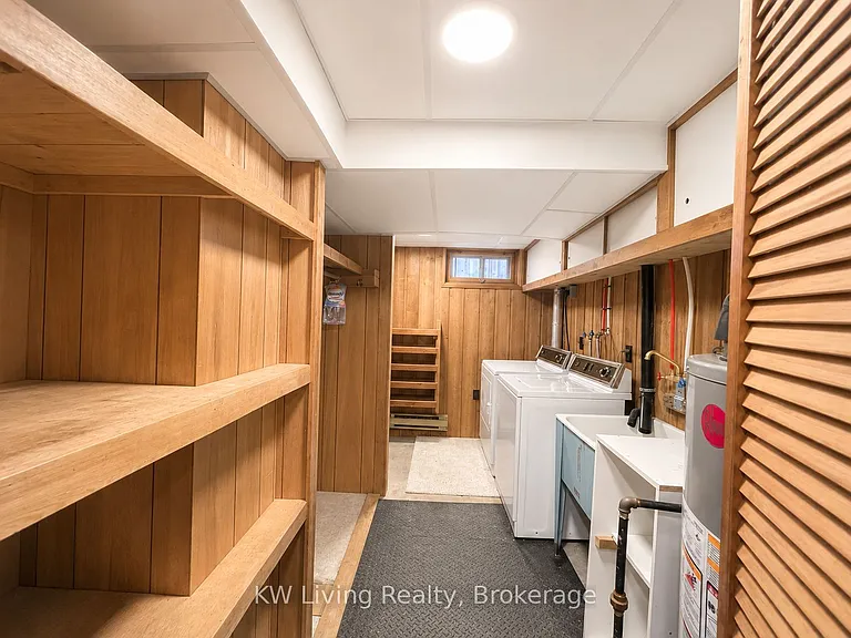 127 Lake Dr N — Photo 41