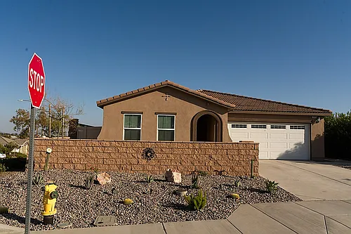 23155 Parkview Ct Photo 1