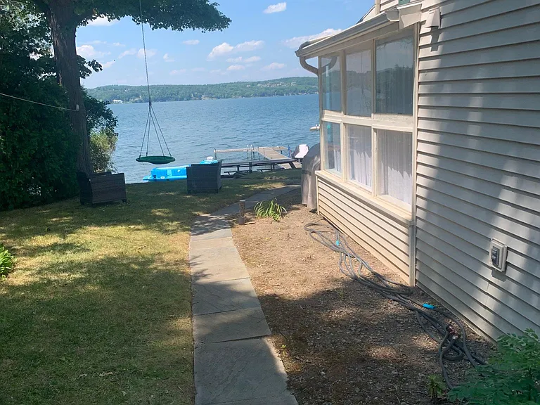 4674 Lake Dr — Photo 31