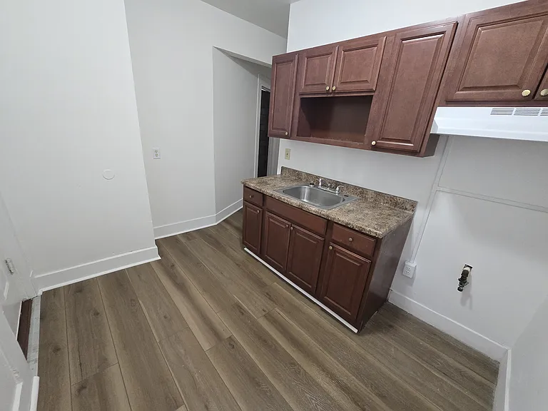 269 Norton St #1B1 — Photo 6