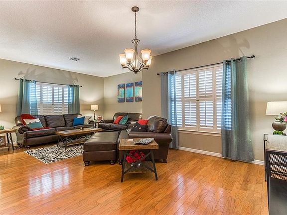 3rd image of 6805 Echo Cliffs Dr