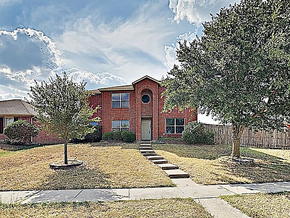 2nd image of 303 S Waterford Oaks Dr