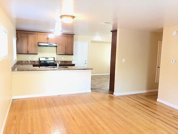 2nd image of 2591 Maywood Dr