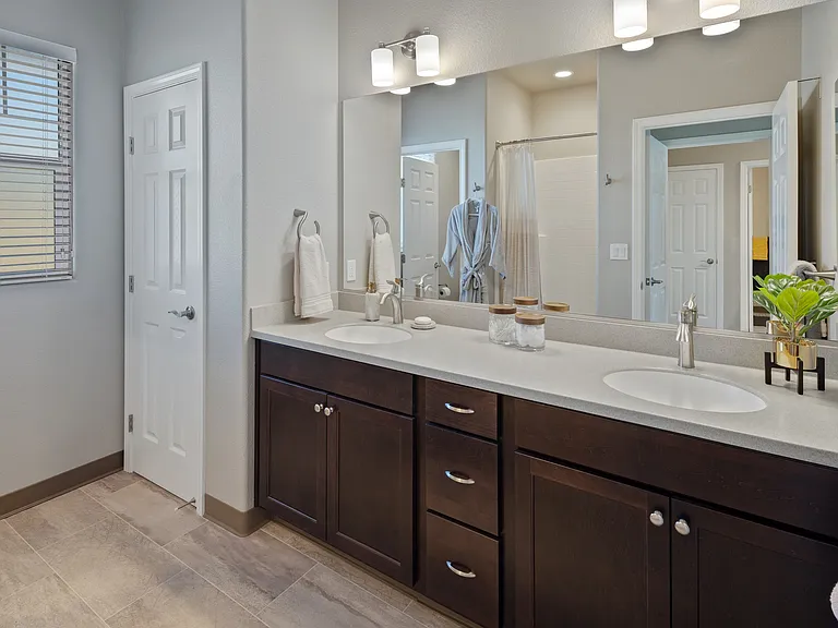 Sendero Townhomes — Photo 24