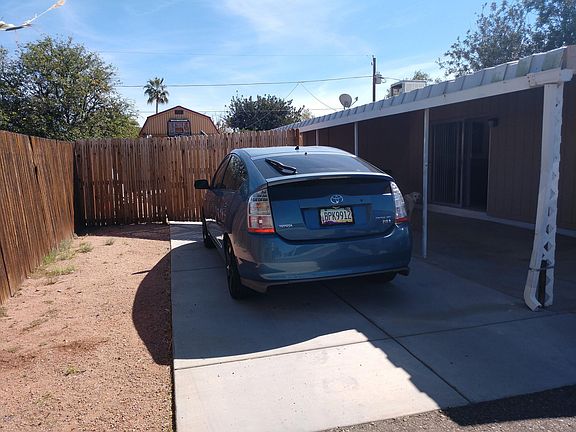 4th image of 683 S 92nd Pl