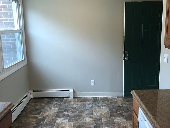 3rd image of 4915 W Genesee St APT G3