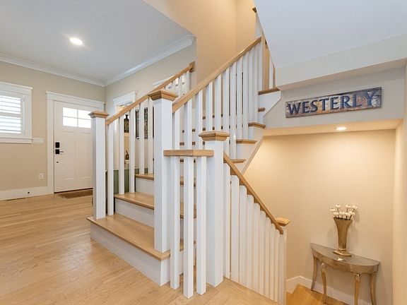 3rd image of 401 Albemarle Rd Unit 2