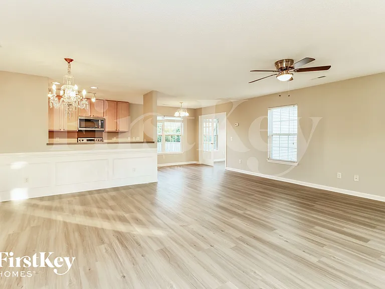 168 Jupiter Ln — Photo 4