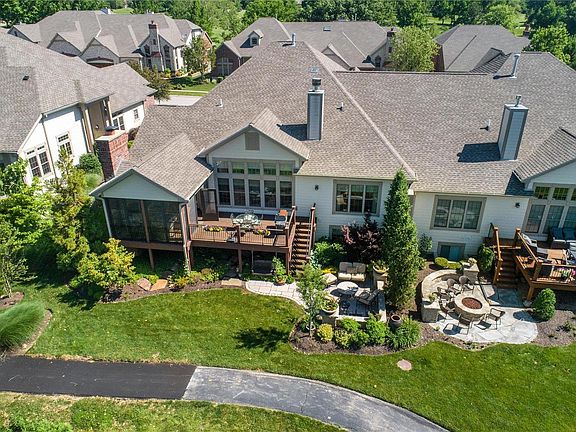 4th image of 275 Meadowbrook Country Club Est