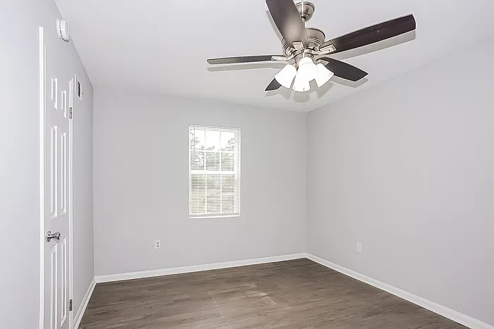 4081 Melrose Dr — Photo 11