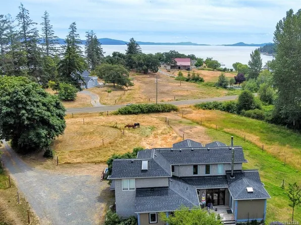 2035 Pace Rd, Nanaimo, BC V9X 1N8