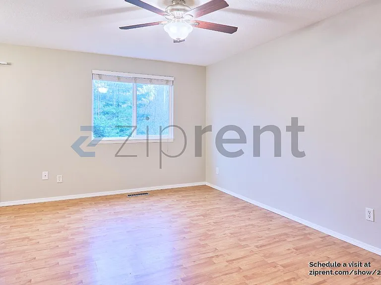 43 SW 206th Ave — Photo 1